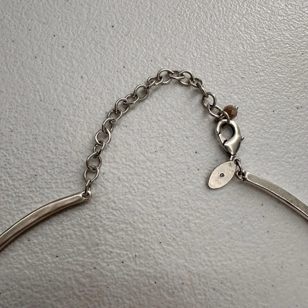 Chicos Elegant Hammered Collar Silver Tone Bib Necklace Beaded Accent Adjustable